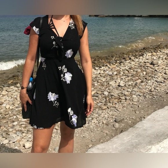 Black Floral Embroidered Skater Dress 🖤 - Picture 9 of 11